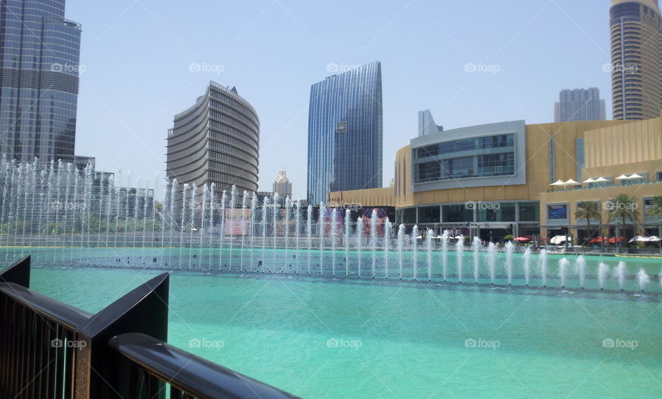 The Dubai fountain plays every 30 minutes starting from 1 pm and it is always lovely