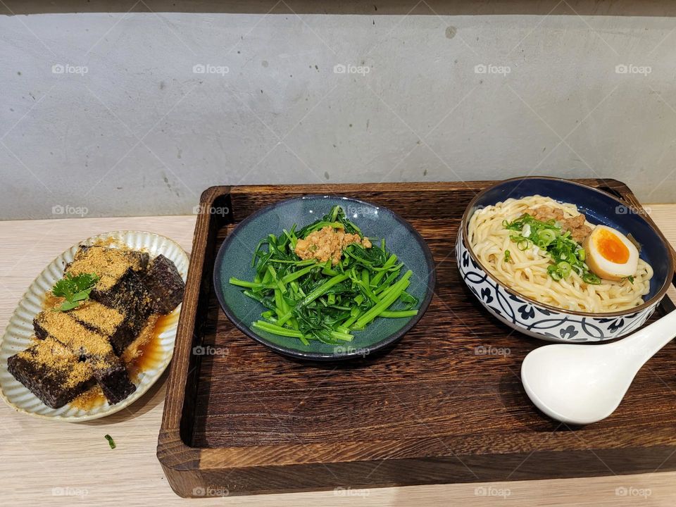 Minced pork noodles, fried water spinach and pork blood cake