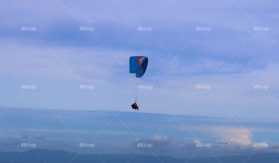 Manado Skyline Pada . . .