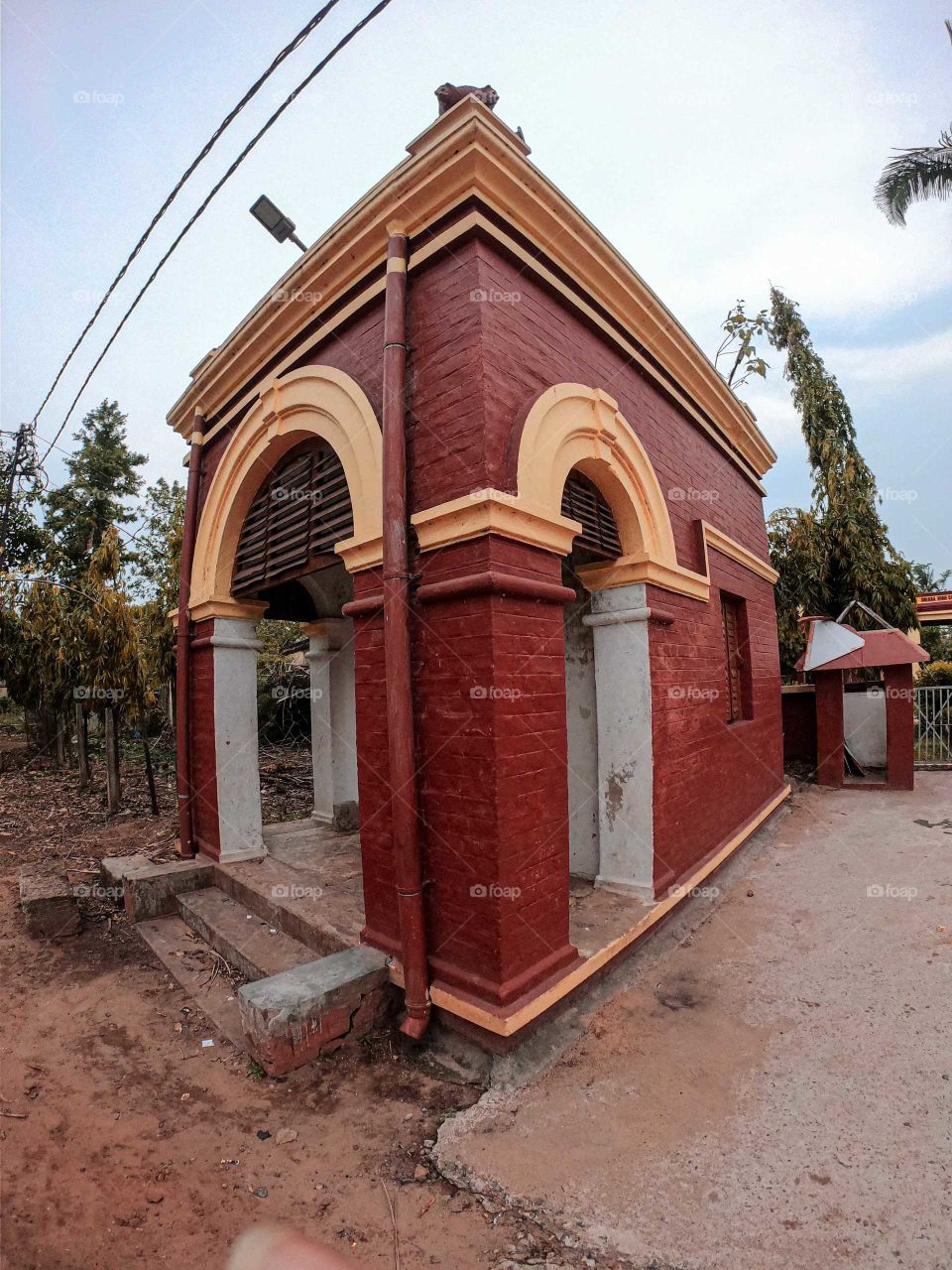 ODISHA HIGH COURT MUSEUM The British era heritage structure
built in 1904 which was used as residence of the chief justice of Orissa high court