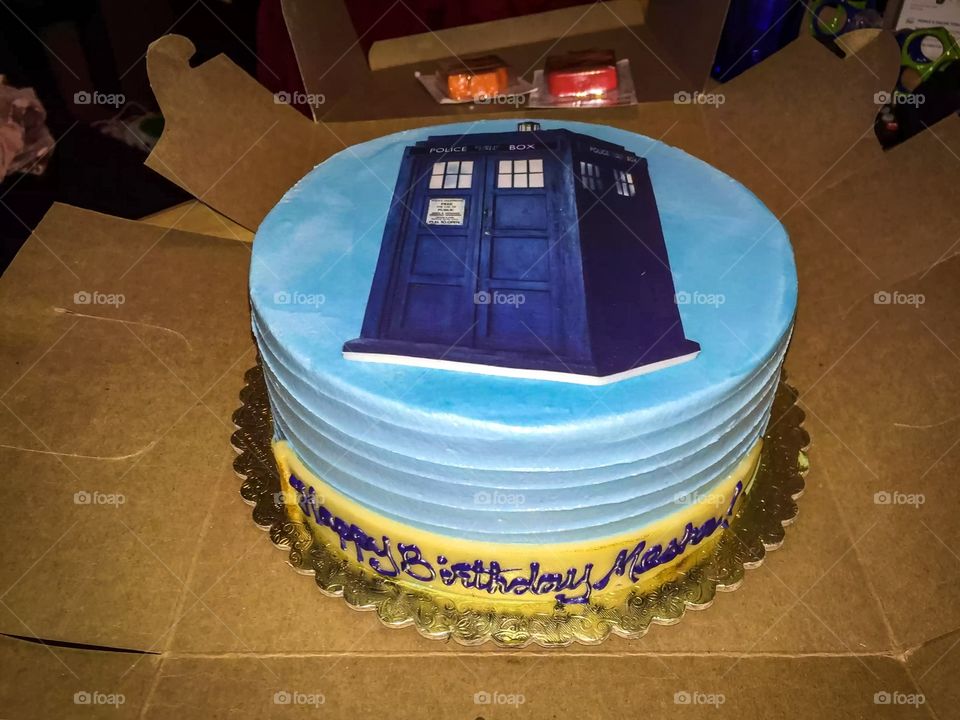A custom dr. who cake 