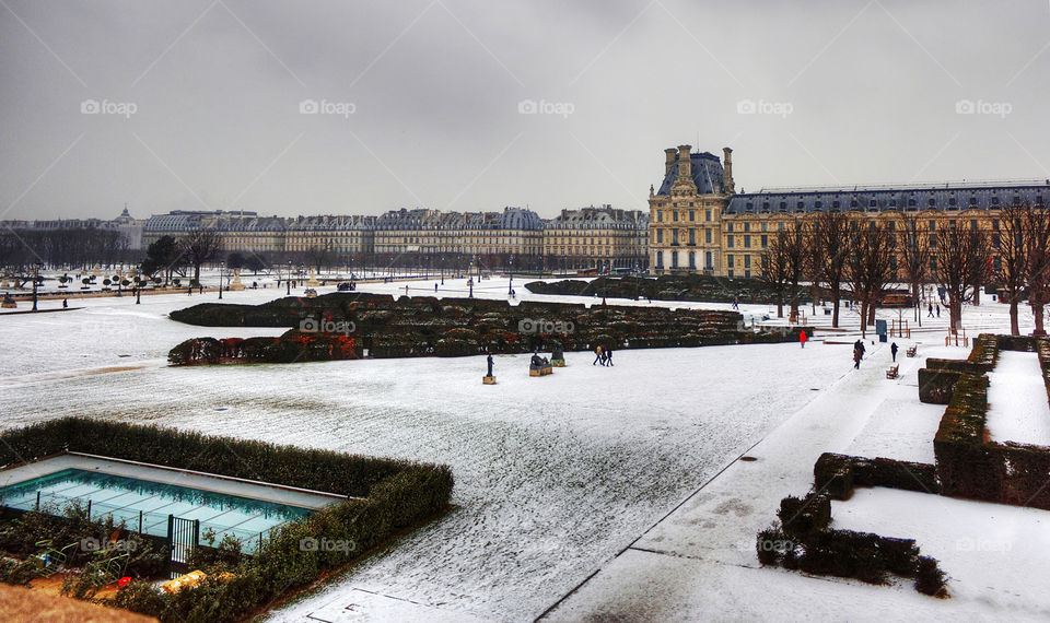 A cold day at the Louvre