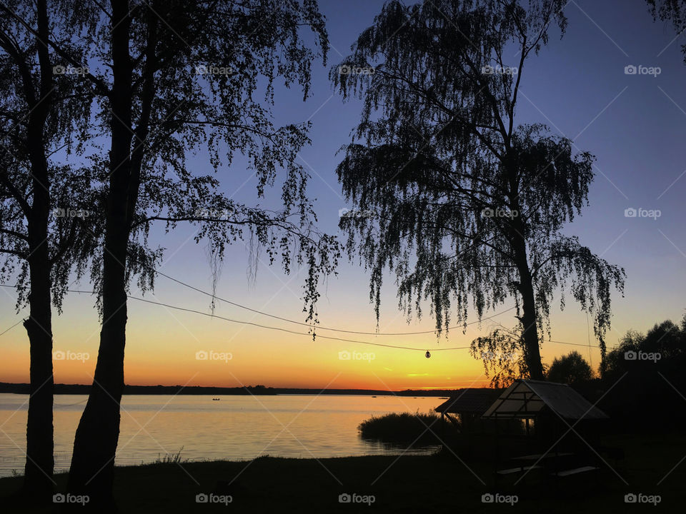 Sunset on the lake 