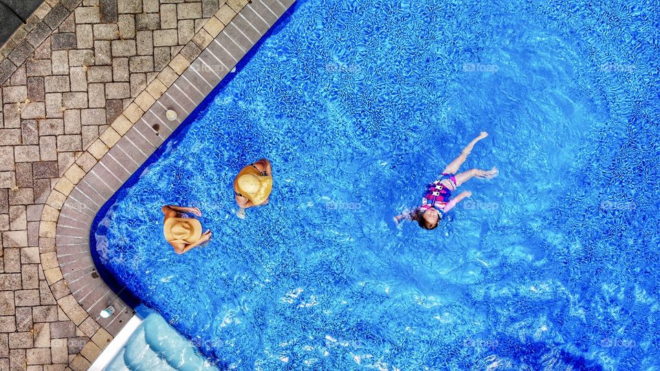 Summer swimming lessons 