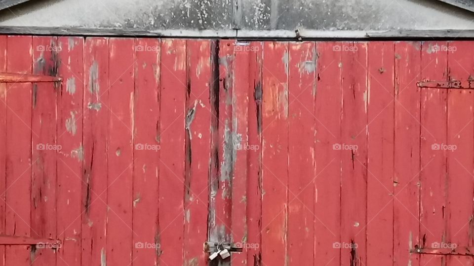 Red shed zoom