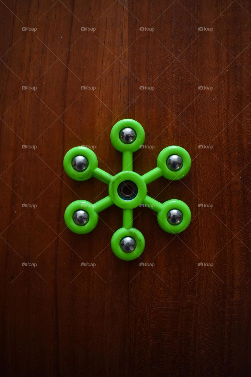 this is a green spinner, its fun to play this item