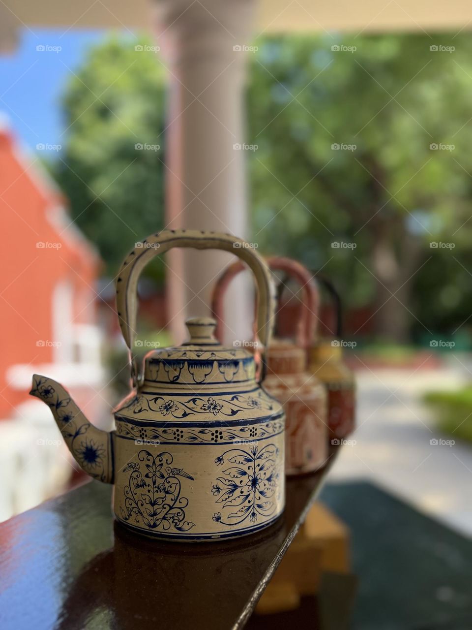 Colourful tea pots 