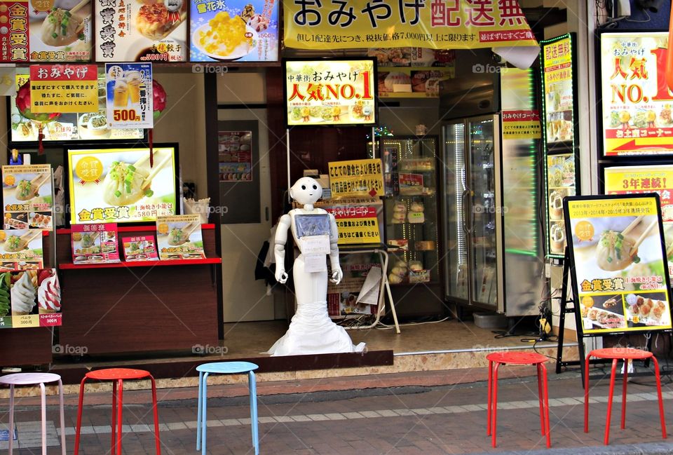 Robot machine in a restaurant ,Yokohama Chinatown - Japan