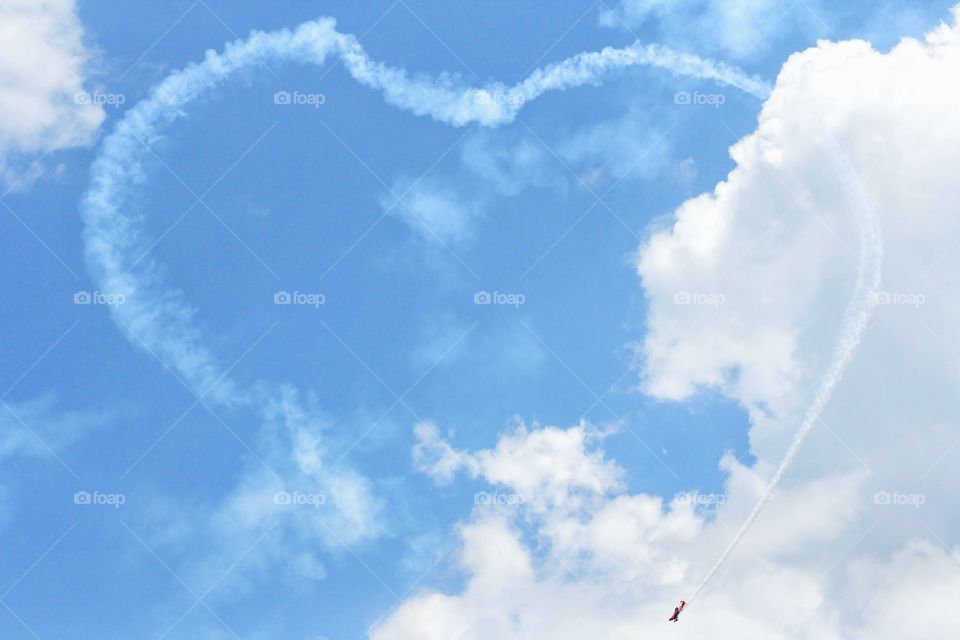 It looks like the shape of heart in the sky