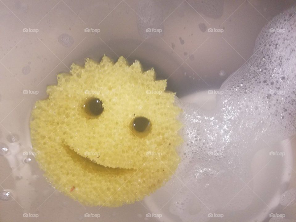 yellow smile sponge