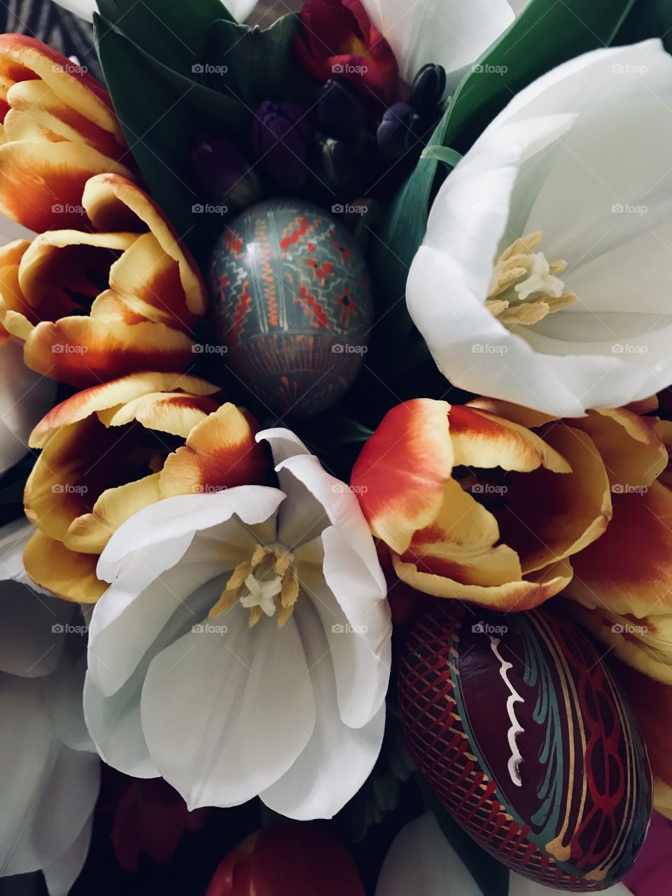 Eggs and flowers 
