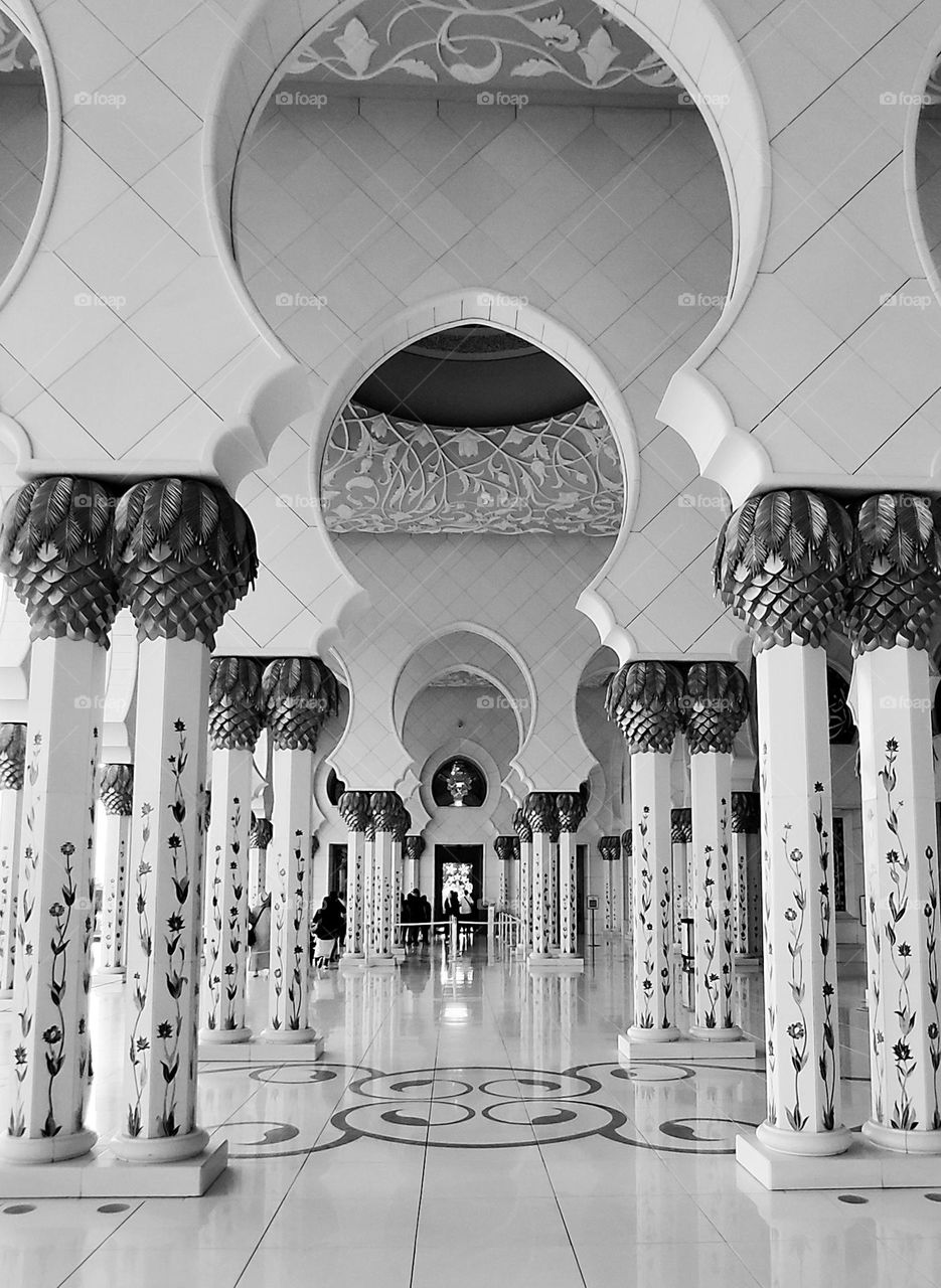 Amazing White Mosque Architecture, Abu Dhabi