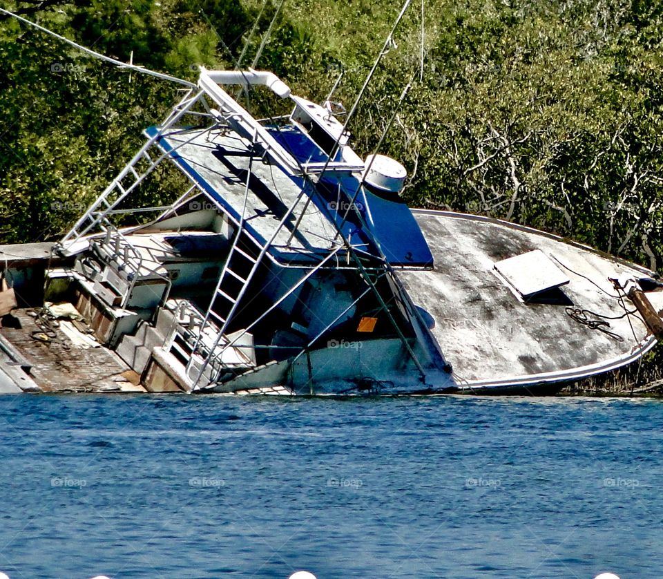 Wrecked boat 