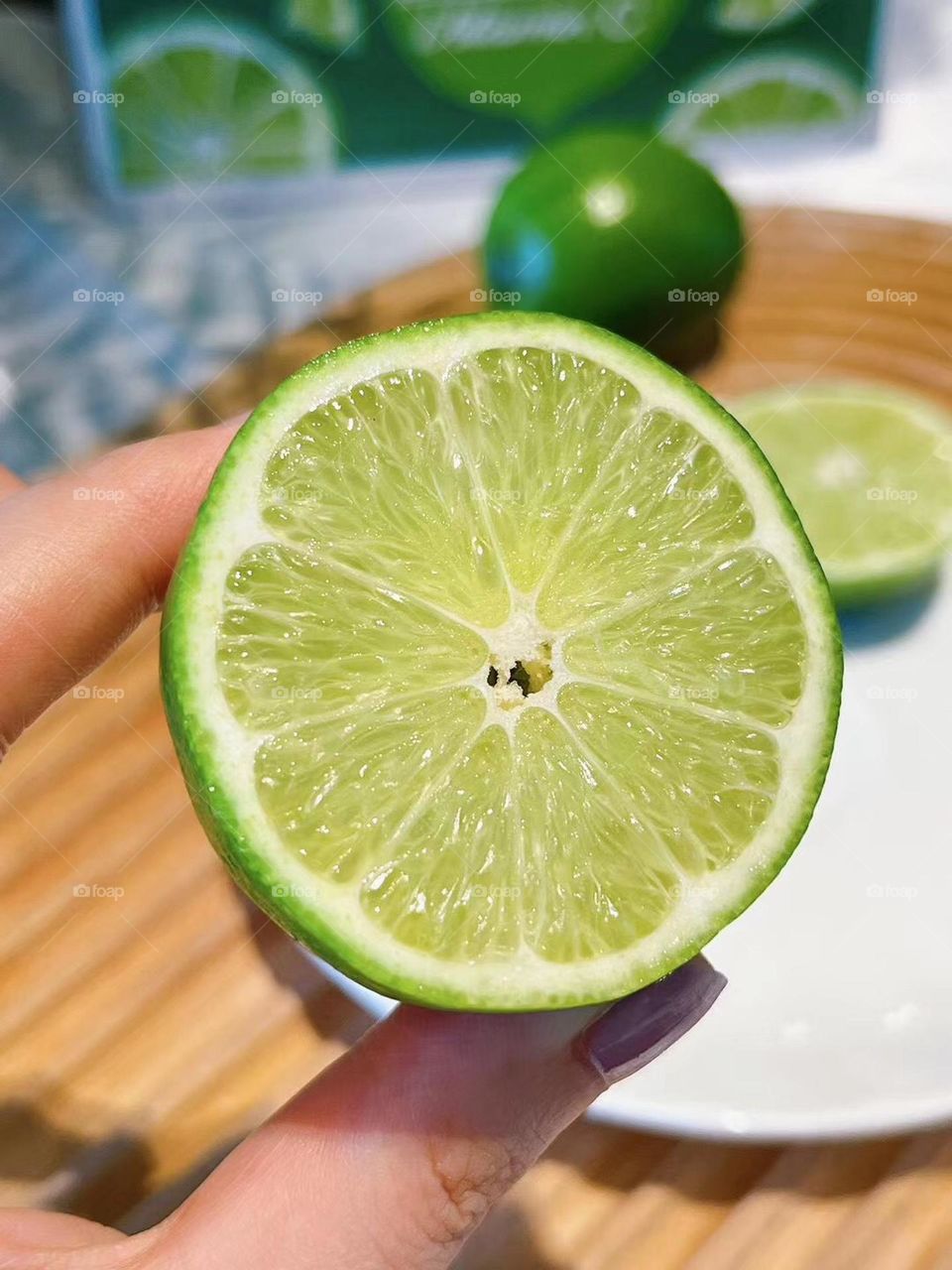 Delicious fruit green lemon 