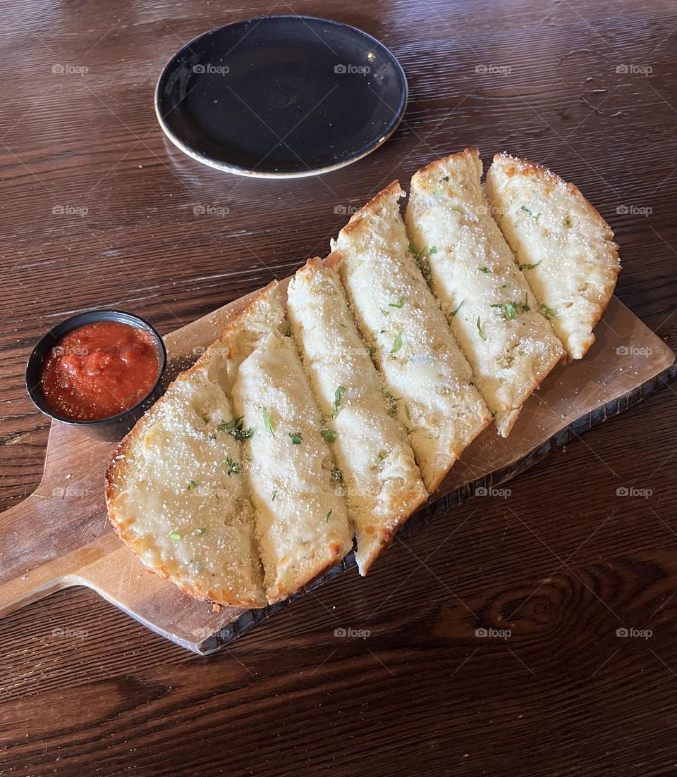 Cheesy Garlic Bread 