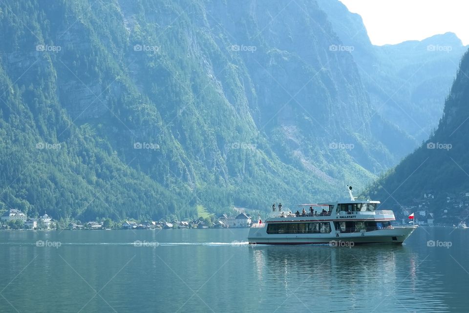 Ship at the Hallstätter lake