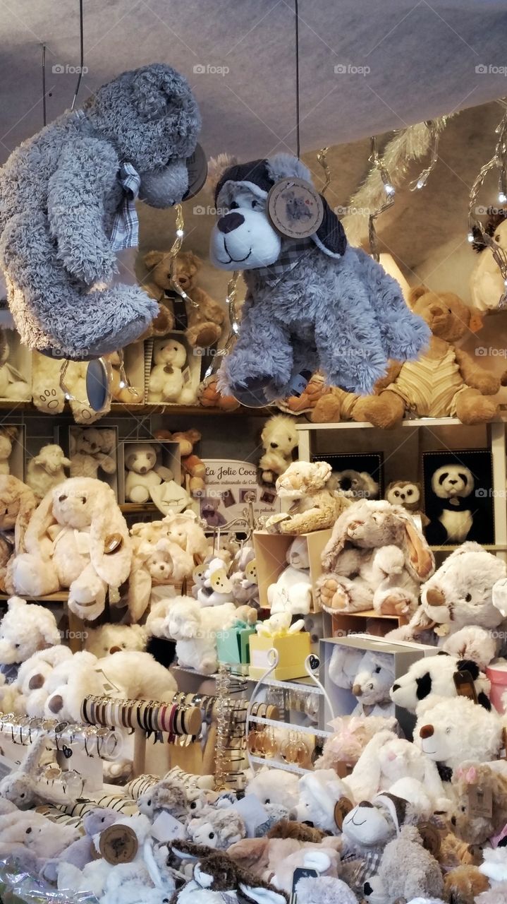 A store for stuffed animals in a Christmas market
