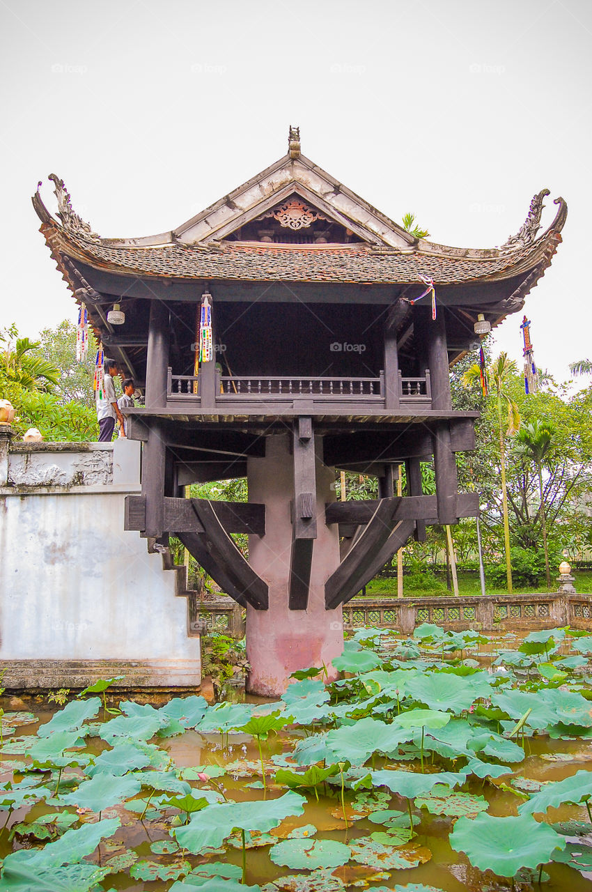 One-pillar temple