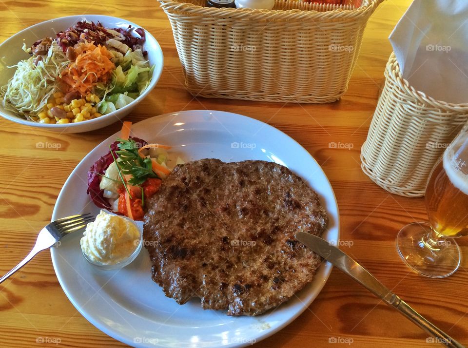 Traditional Balkan food calls Pleskavica 