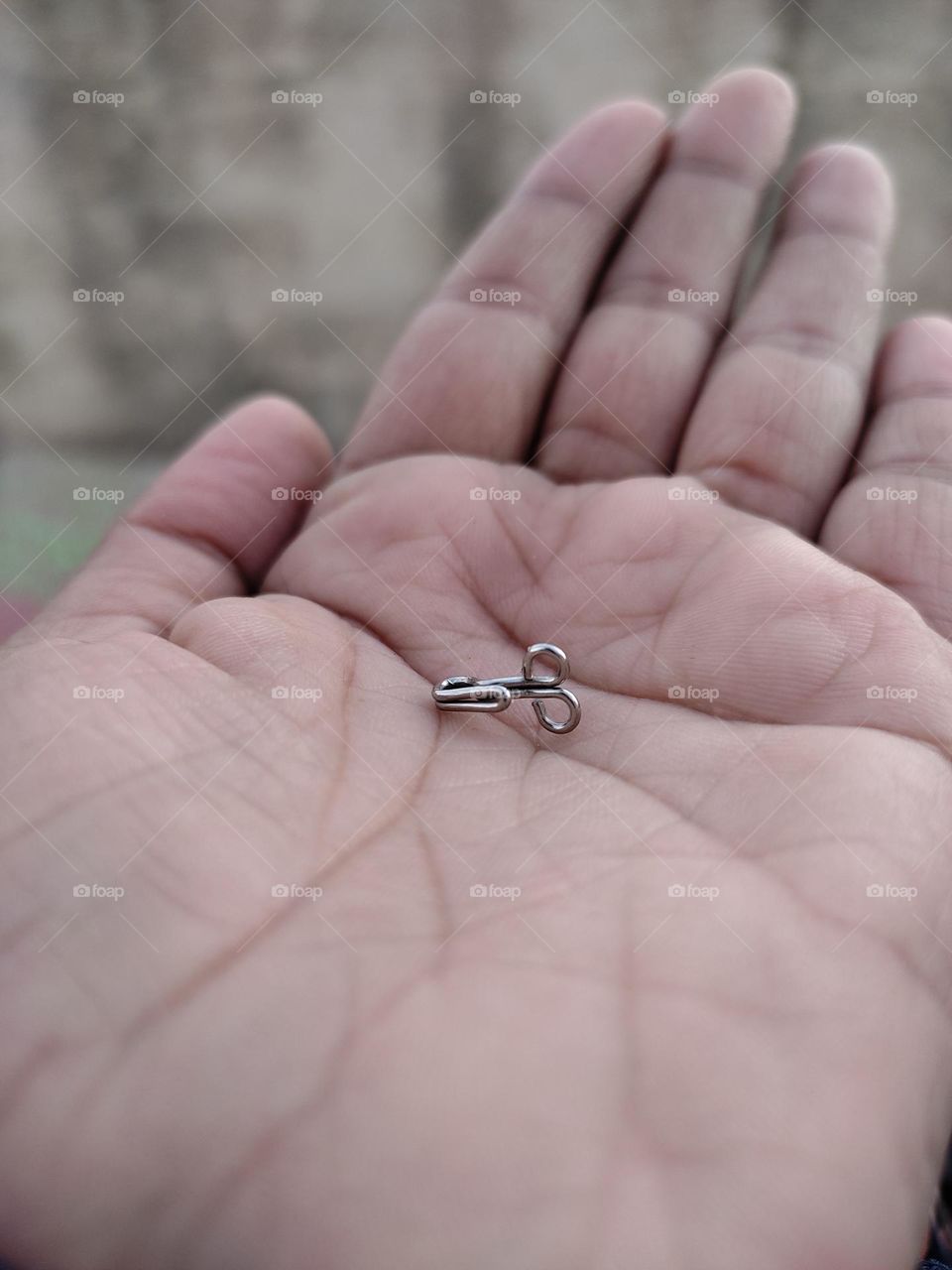 circular space for thread in a hook.