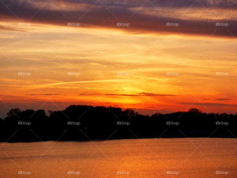 Sunset down on the lake in Indiana 