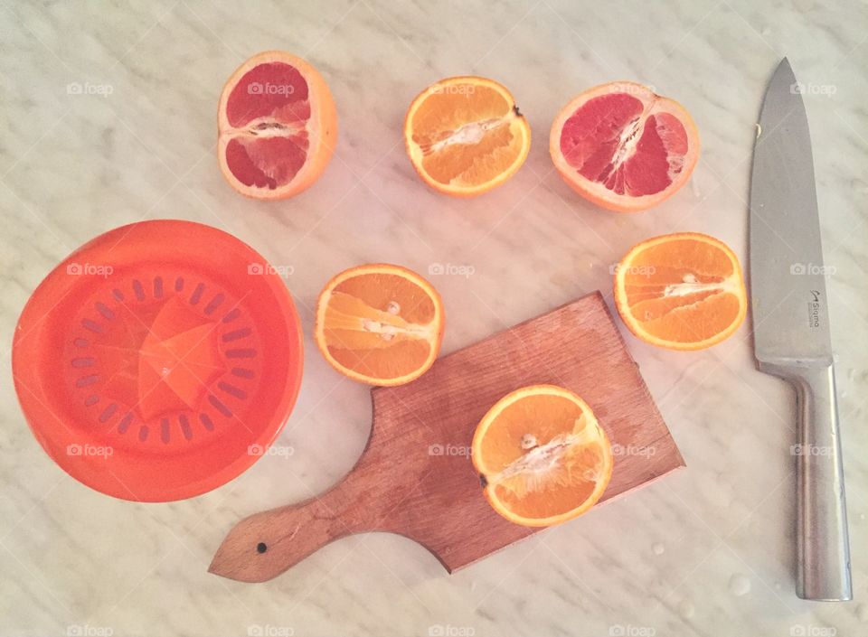 Preparing grapefruit juice