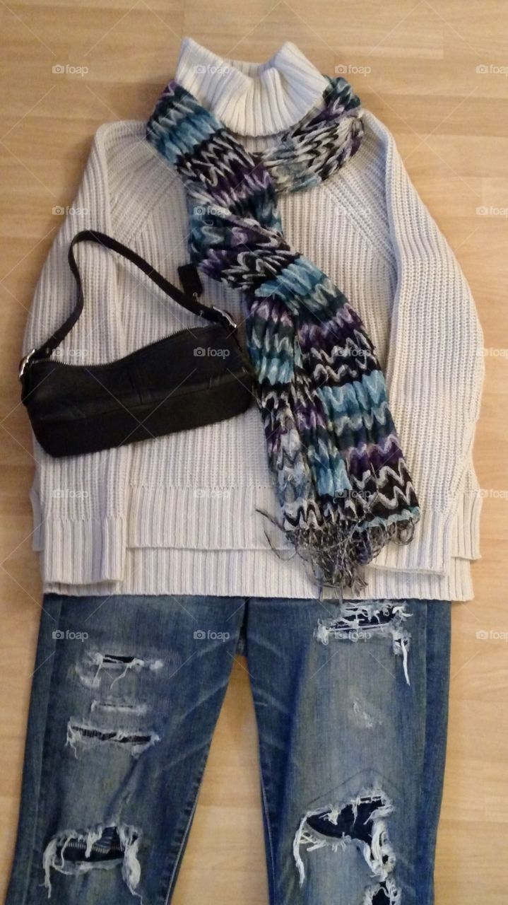 Casual Sunday outfit great for a casual brunch or shopping