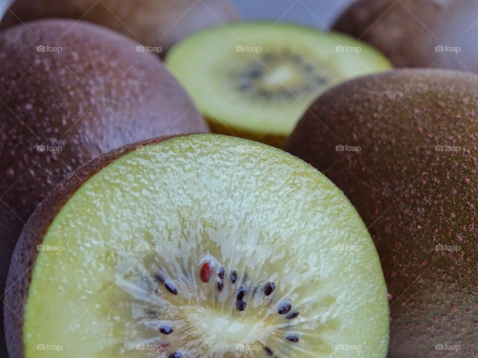 Kiwi fruit sliced