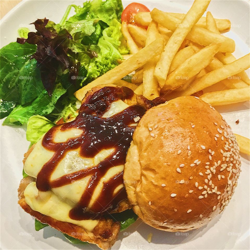 Grilled chicken Burger with fries and garden salad