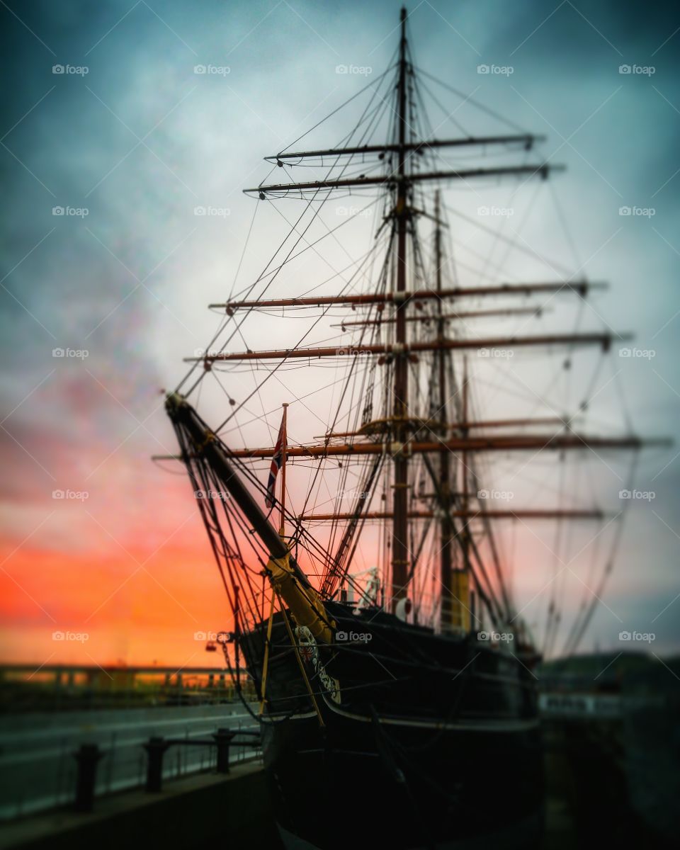 RRS Discovery. Dundee