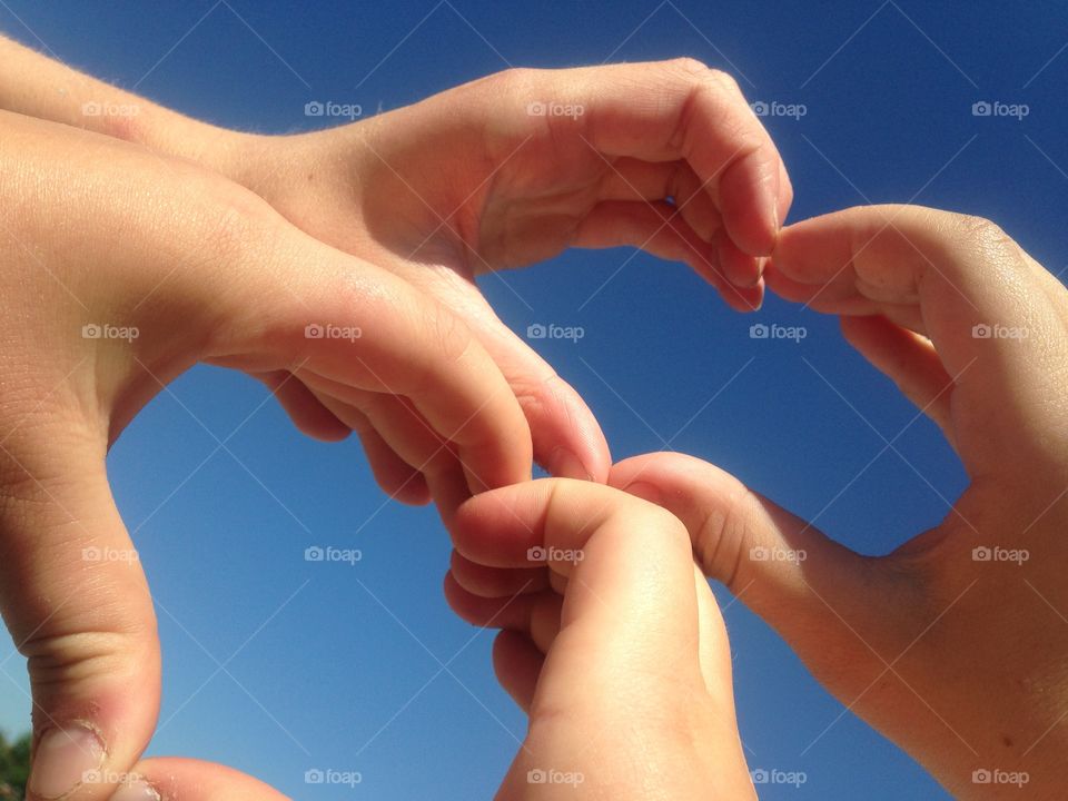 4 hands make 2 hearts ❤️❤️