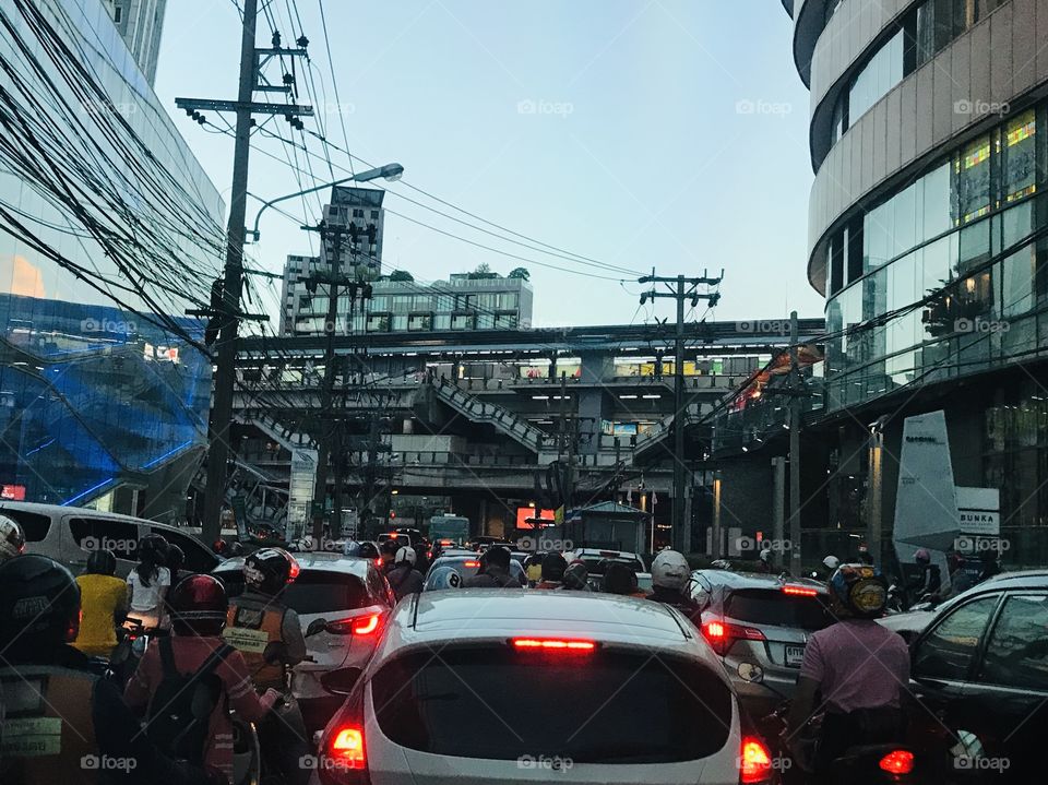 Hello Bangkok, Quit work and go home