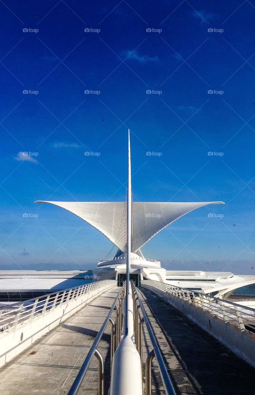 MILWAUKEE ART MUSEUM