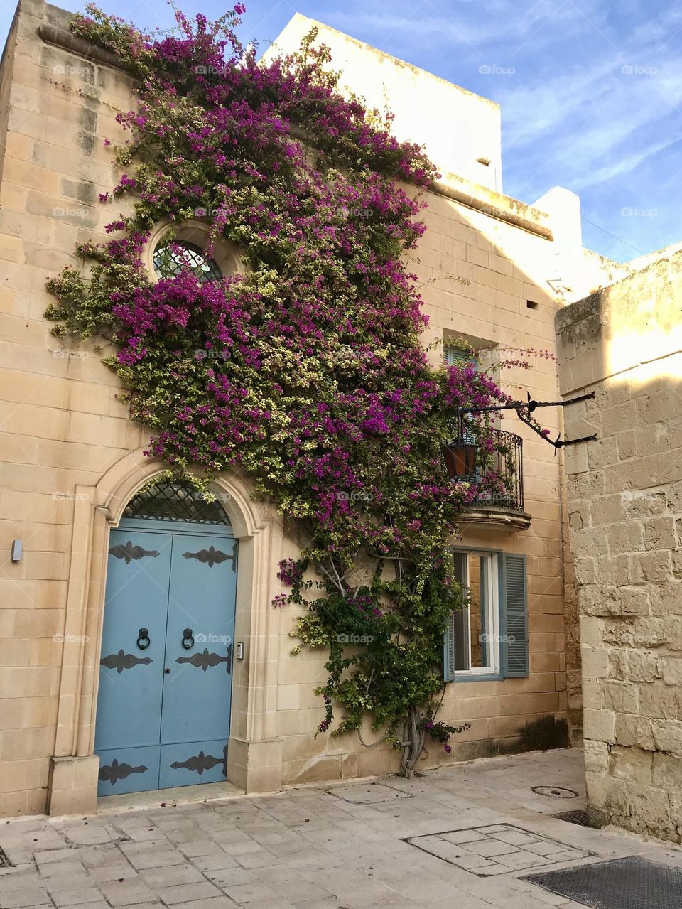 Discover the beauty of ancient Mdina 💛