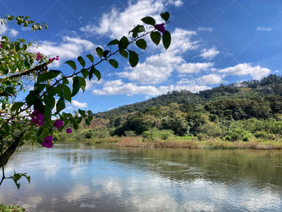 A tranquilidade das águas nos acalma…
Como não se inspirar sim a beleza da natureza?
📸
#FOTOGRAFIAéNOSSOhobby
#sky #céu #natureza #horizonte #fotografia #paisagem #landscapes #inspiração #mobgrafia #XôStress #nuvens #clouds
