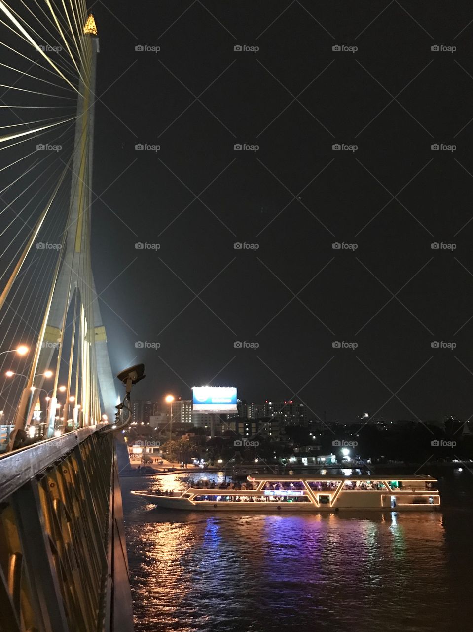 The Rama VIII bridge and Chao Phraya Cruise