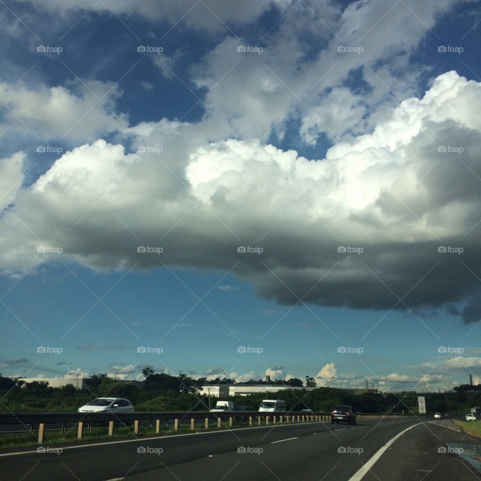 Dirigindo Brasil afora, cortando o estado de São Paulo, curtindo a paisagem do Interior!