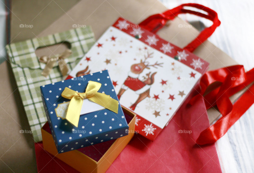 Cristmas gifts packing 1