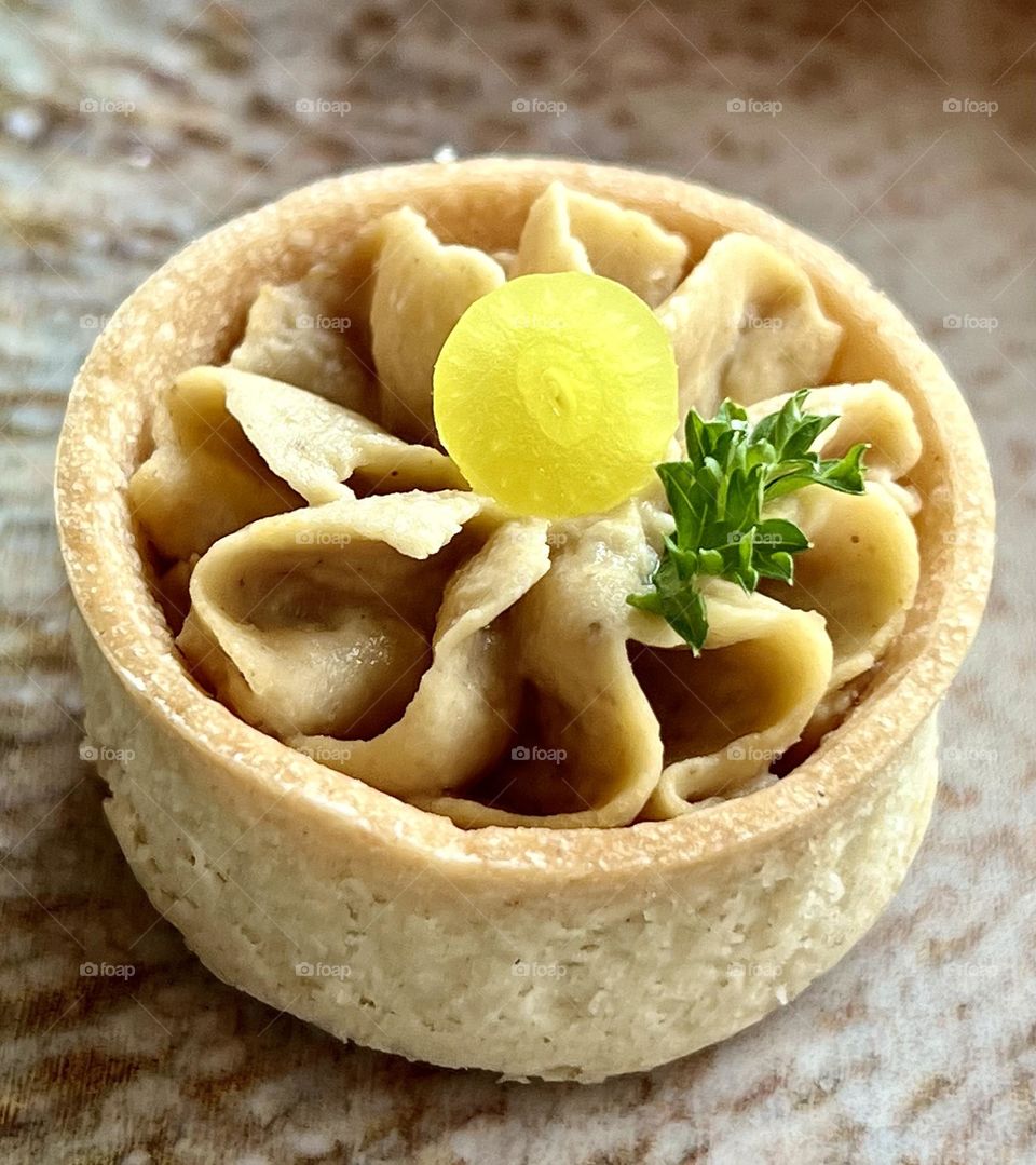 Tartlets with filling are the most ideal appetizer for a festive table, as an aperitif or for a buffet table.