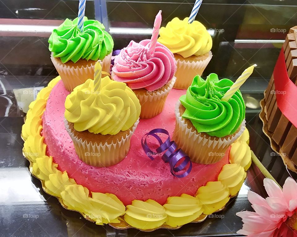crazy cupcakes yellow green pink cake