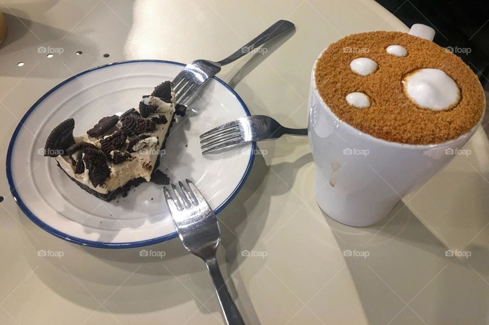Oreo cake and coffee to share