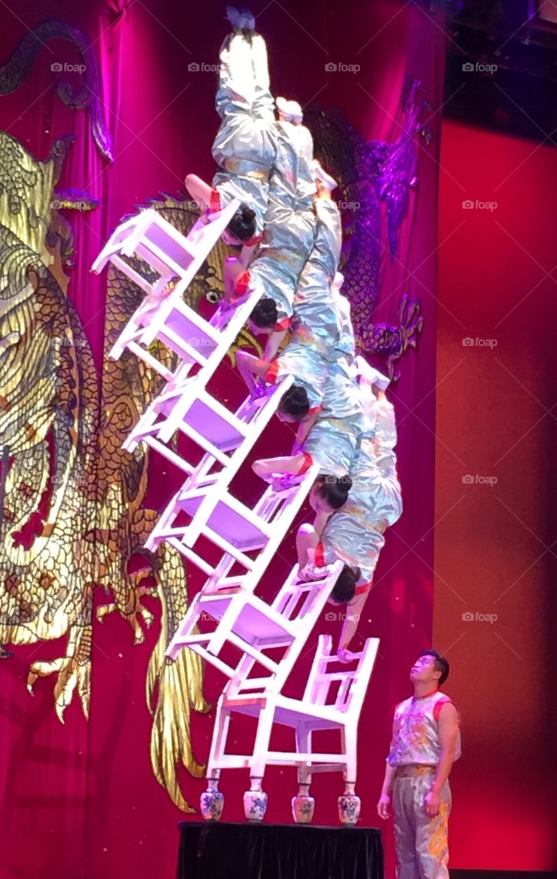Acrobatic Balance. Peking Acrobats from Six Flags Great America