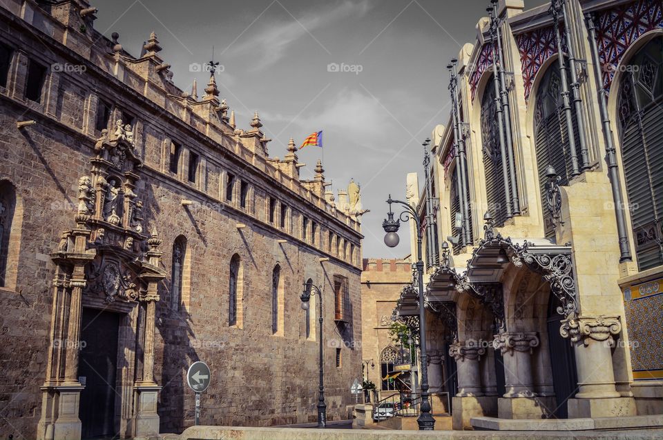 Real Iglesia de los Santos Juanes y Mercado Central (Valencia - Spain)