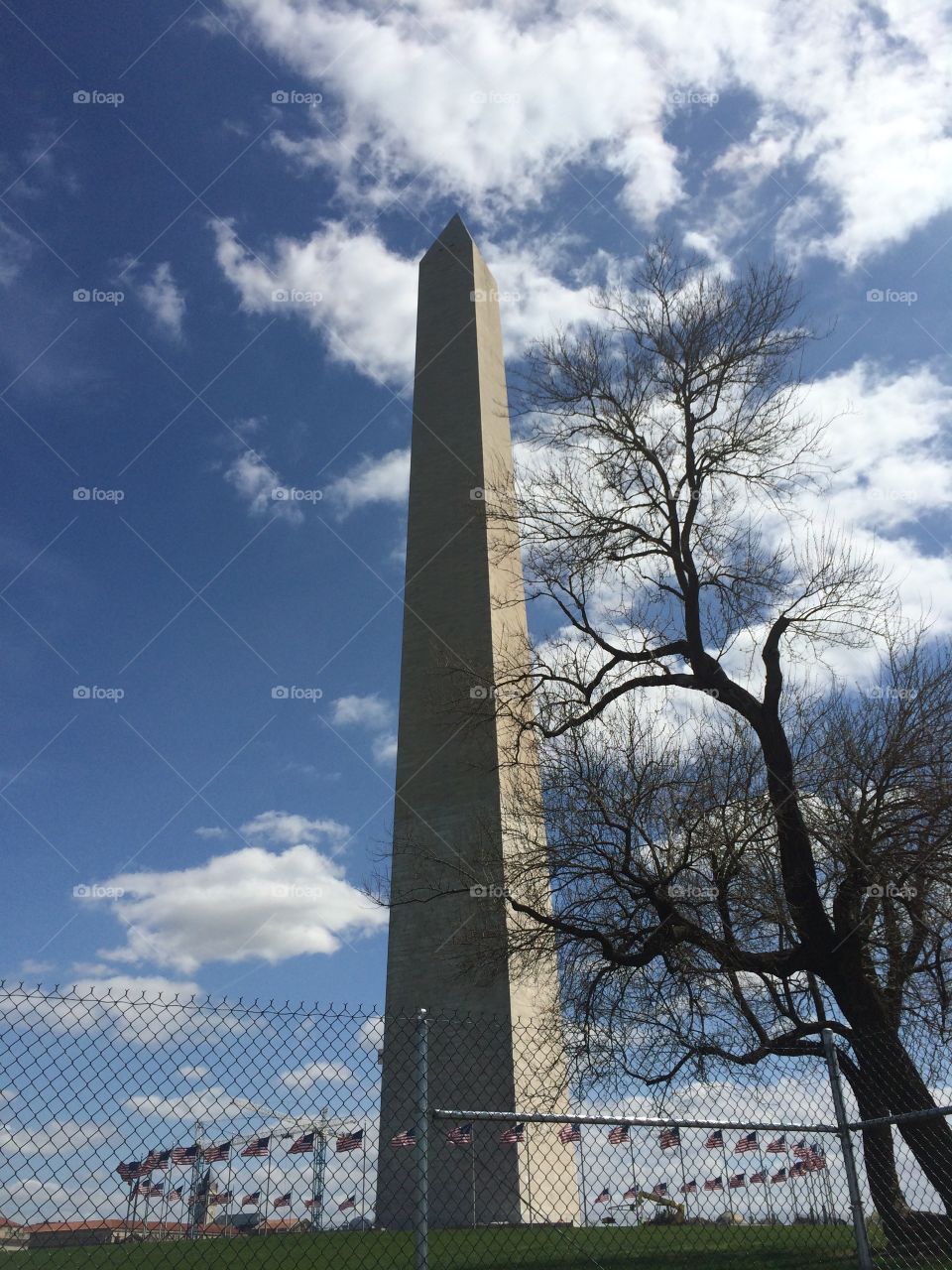 Washington monument sky