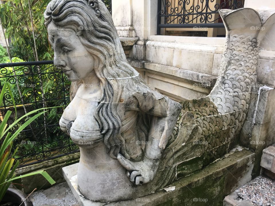 Stone mermaid 