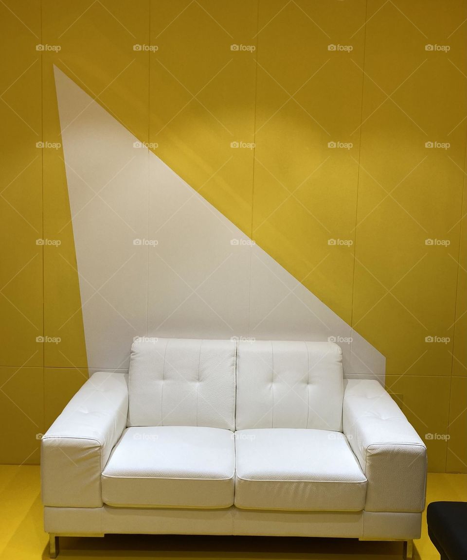 Yellow and white interior design 