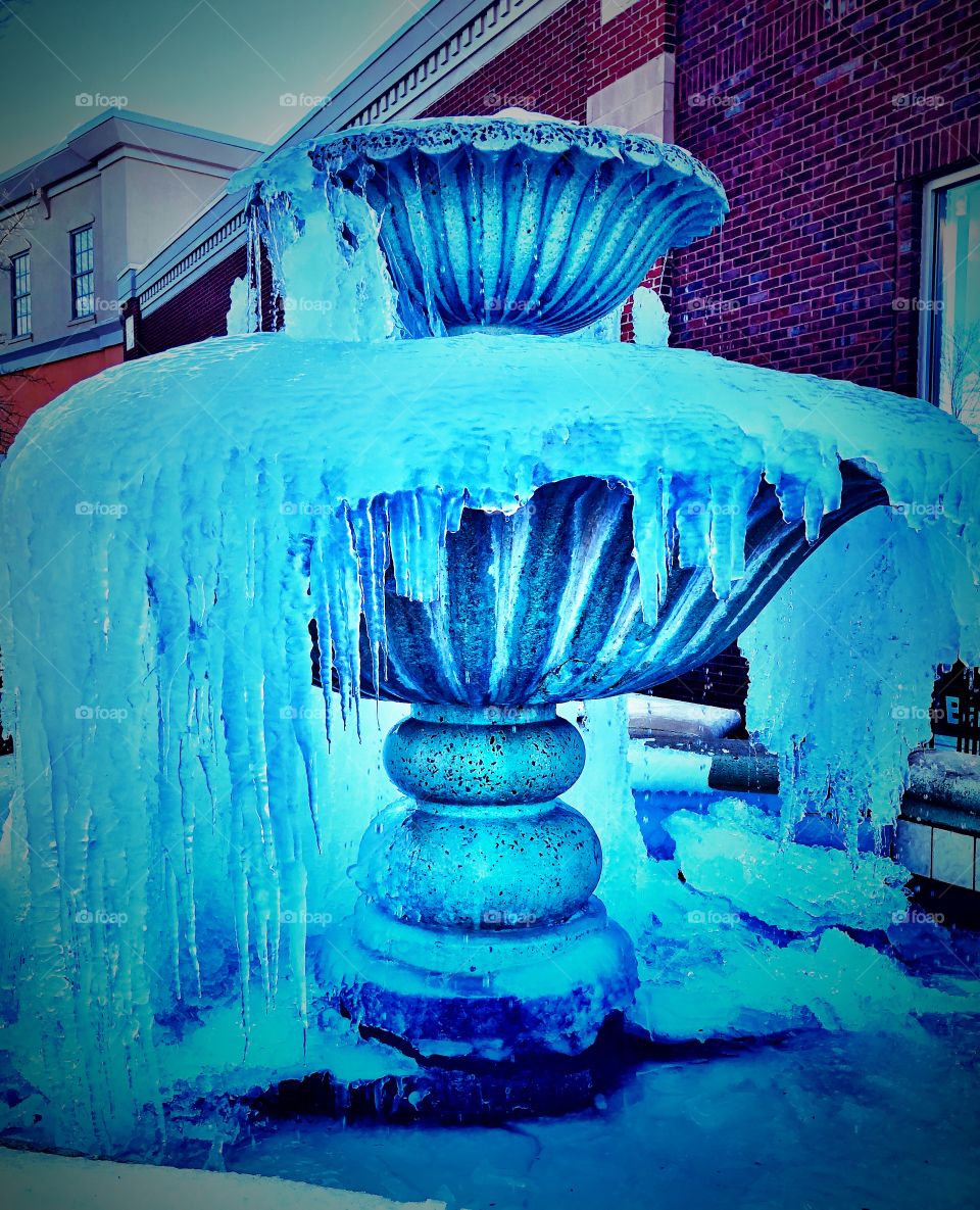 Frozen fountain during winter. 