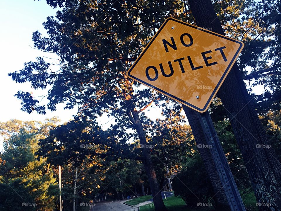 No outlet sign