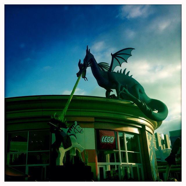Lego dragon