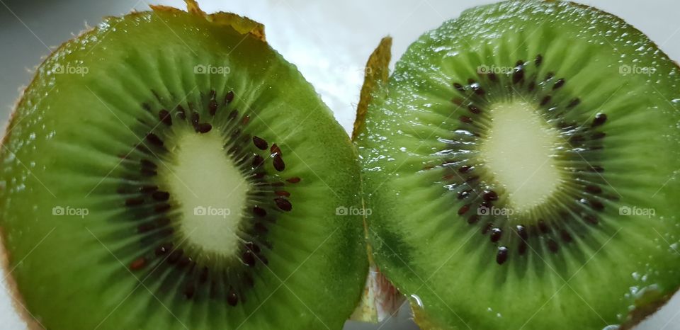 Juicy, No Person, Kiwi, Game Half, Tropical